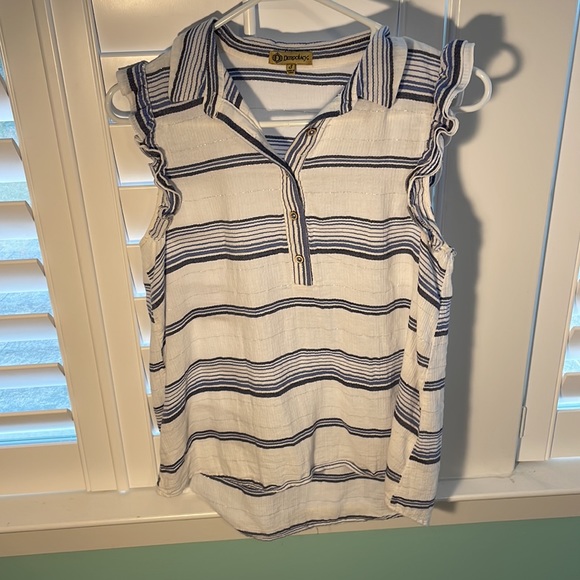 Democracy women size small sleeveless top with long back side. White-blue strips - Picture 2 of 5